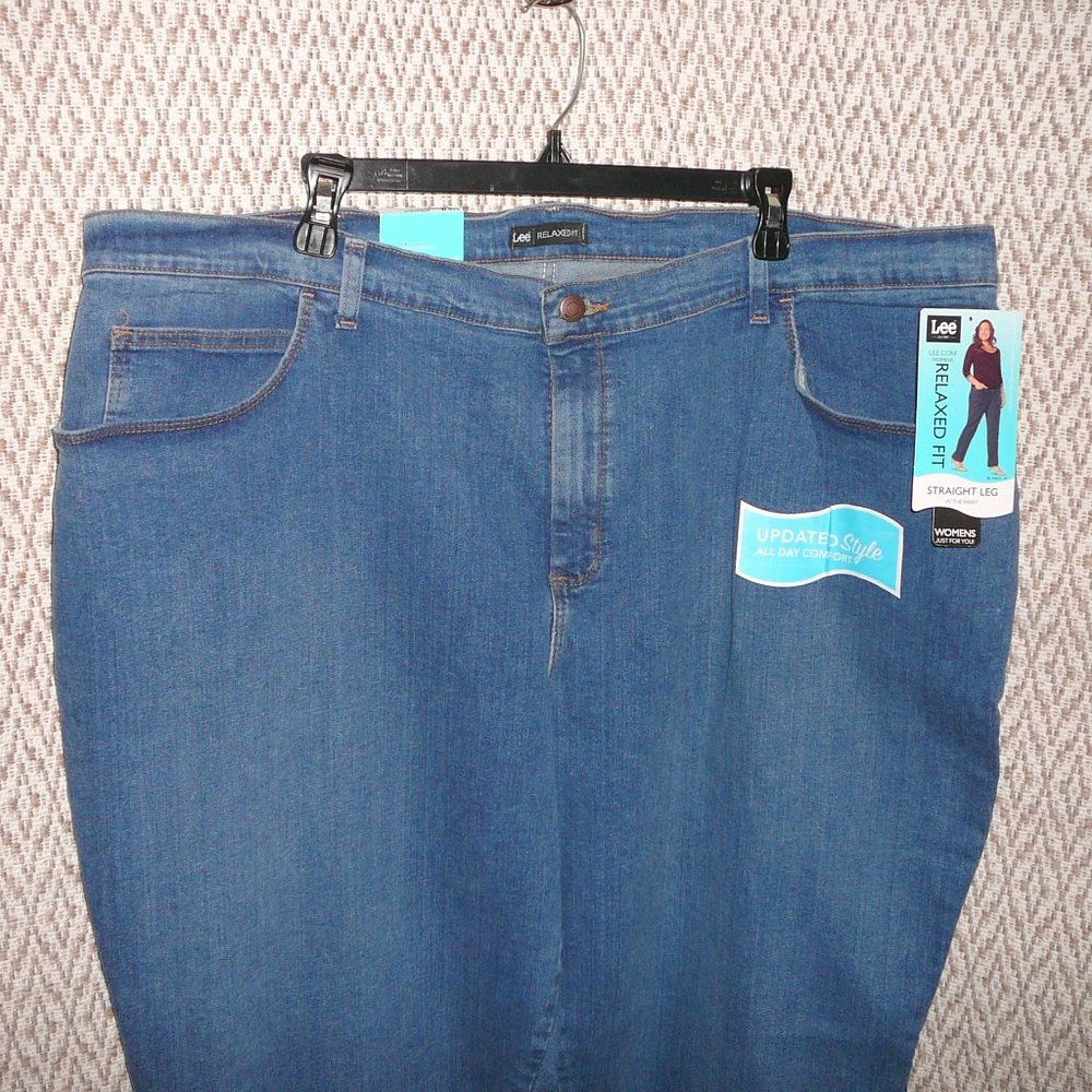 NWT Lee Relaxed Fit Straight Leg Denim Jeans Sits at Waist Fits Curves 24W 3X